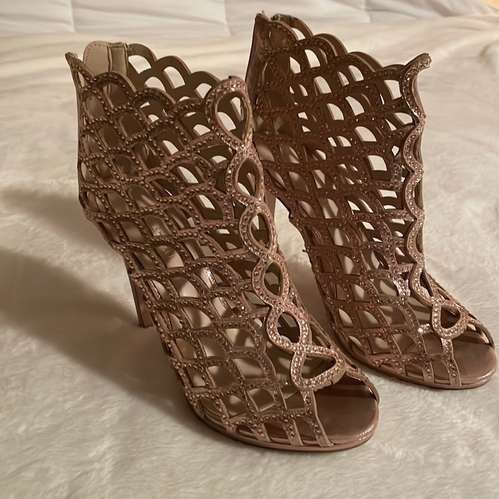 Beautiful Champagne sparkled heels